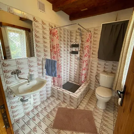 Kamenice فندق Dobšín